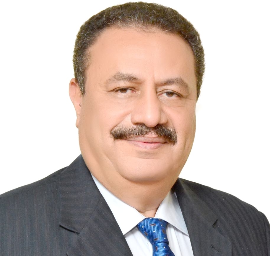 رضا عبد القادر، مساعد وزير المالية لشئون مصلحة الضرائب