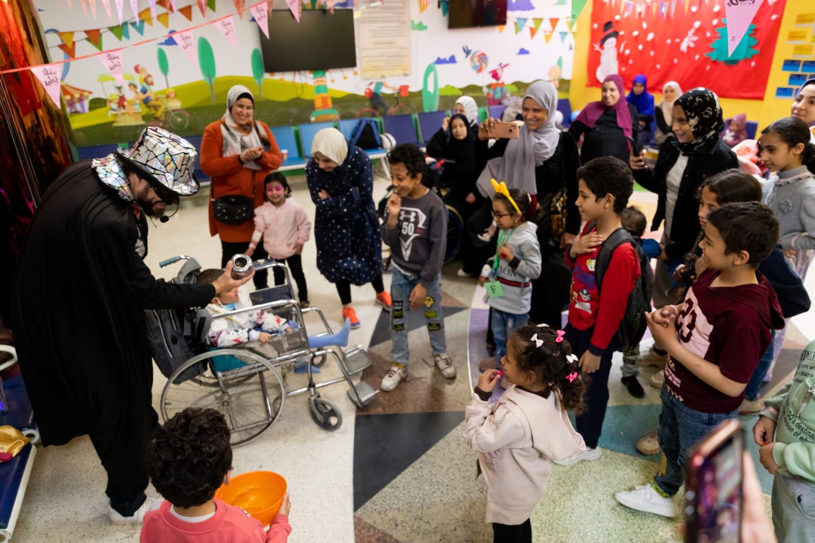 «رويال للتطوير» تطلق مبادرة «العيد يجمعنا» وتحتفل مع أطفال مستشفى «٥٧٣٥٧» بعيد الفطر المبارك