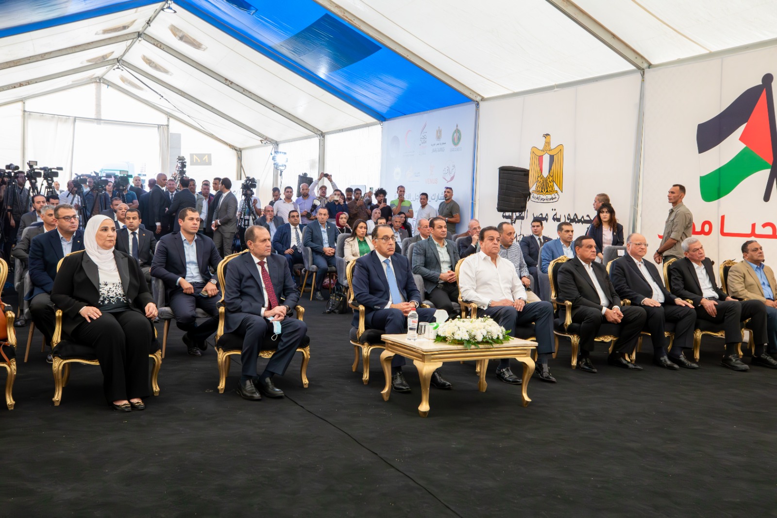 رئيس الوزراء يطلق أكبر قافلة مساعدات إنسانية لغزة من «صندوق تحيا مصر»