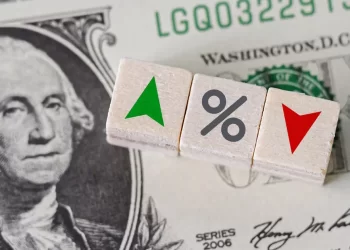 مديرة صندوق النقد: على البنوك المركزية توخى الحذر في خفض الفائدة