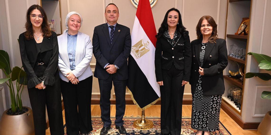 «التضامن» تبحث مع «الأمم المتحدة للسكان» التوسع في خطط وبرامج العمل