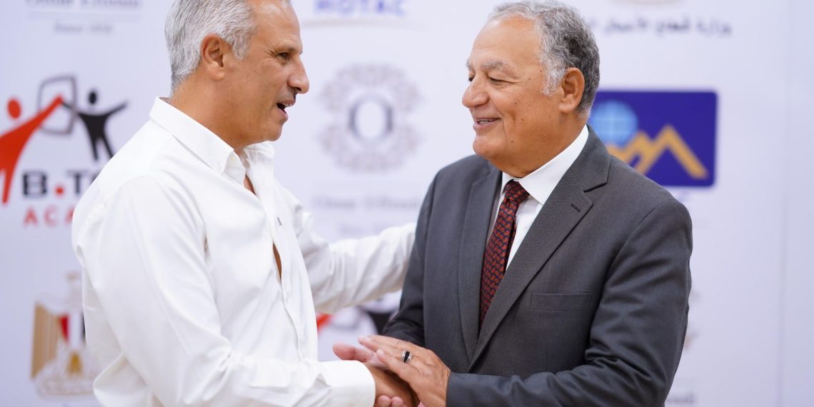 «بي تك» تدعم تطوير كوادر «عمر أفندي» بتدريب متكامل بمجال إدارة التجزئة