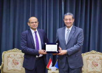 تعاون بين البورصة وجامعتى دمياط وحورس لرفع وعى طلبة الجامعات بمبادئ الاستثمار