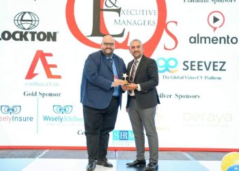 محمد حسين يشارك بالمؤتمر العربي لرؤساء الشركات العرب ويقدم روشتة للمشكلات الإدارية