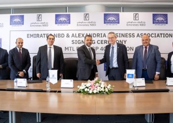 الإمارات دبي الوطني يوقع عقد تمويل بـ400 مليون جنيه مع «رجال أعمال إسكندرية»