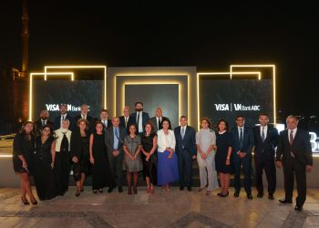 «ABC» و «Visa» يطلقان بطاقة «فيزا انفينيت» المعدنية