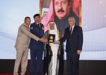 السفارة المصرية فى الكويت تكرم جواد بوخمسين