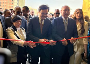 بحضور وزير الثقافة ومحافظ القاهرة … مؤسسة مكسيم الخيرية تطلق مكتبة «ن السحار»