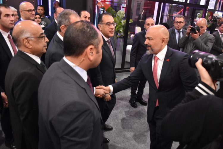 إي آند مصر تشارك في معرض Cairo ICT 2024 بتقنيات وحلول مبتكرة لتعزيز التحول التكنولوجي (صور)