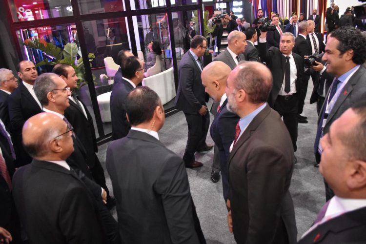 إي آند مصر تشارك في معرض Cairo ICT 2024 بتقنيات وحلول مبتكرة لتعزيز التحول التكنولوجي (صور)