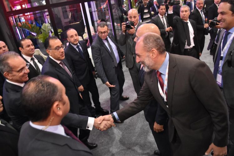 إي آند مصر تشارك في معرض Cairo ICT 2024 بتقنيات وحلول مبتكرة لتعزيز التحول التكنولوجي (صور)