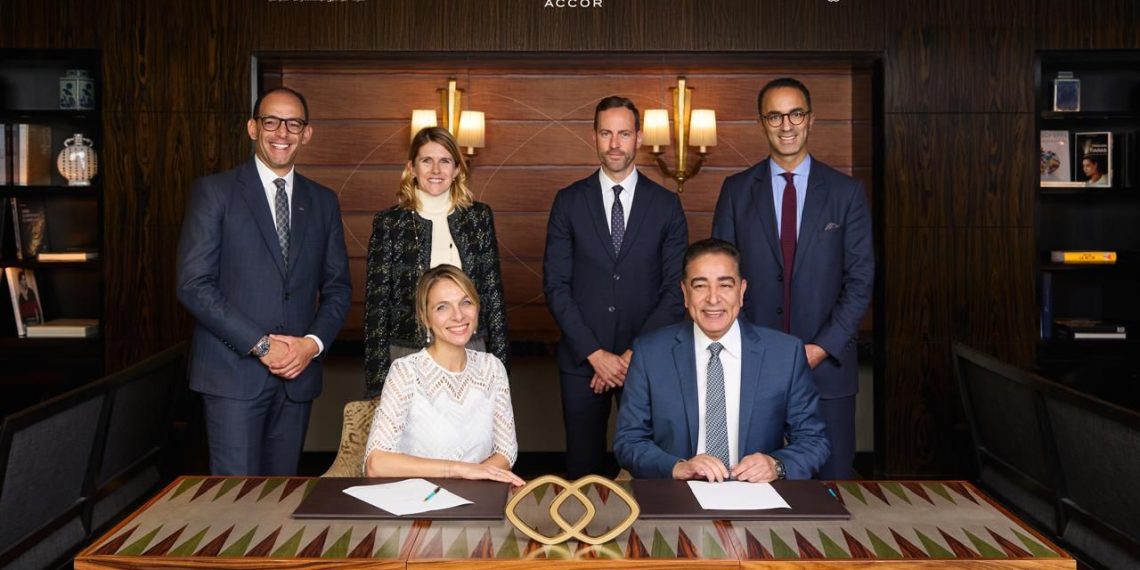 أبوظبي للاستثمارات السياحية توقع اتفاقية مع أكور الفرنسية لإدارة فندق سوفيتيل ليجند