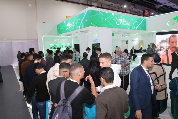 بالصور.. جناح «البريد المصري» يشهد إقبالاً كبيرًا في معرض «Cairo ICT 2024»