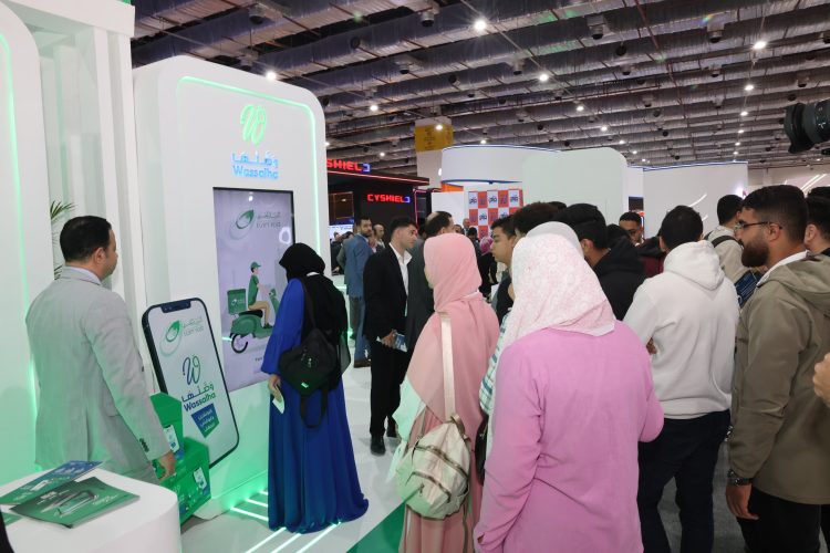 بالصور.. جناح «البريد المصري» يشهد إقبالاً كبيرًا في معرض «Cairo ICT 2024»