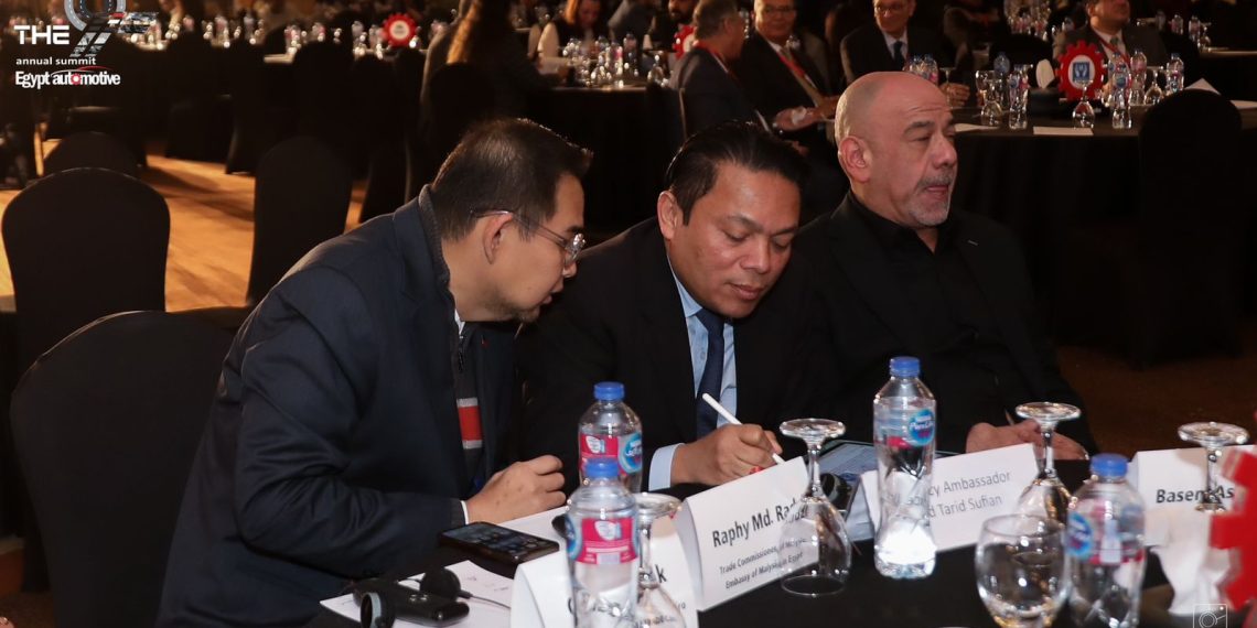 قمة إيجيبت أوتوموتيف: رؤى لتحويل مصر إلى مركز إقليمي لصناعة وتصدير السيارات