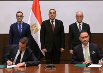 «نيسان مصر» تُوقّع عقد استثمار لتصنيع طراز ثالث في مصر