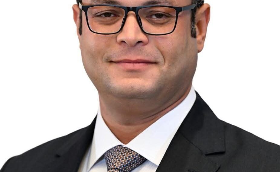 وزير الإسكان يتابع معدلات تنفيذ مشروعات القرى السياحية والساحل الشمالي الغربي