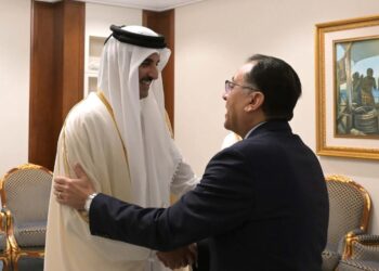 أمير دولة قطر يستقبل رئيس الوزراء