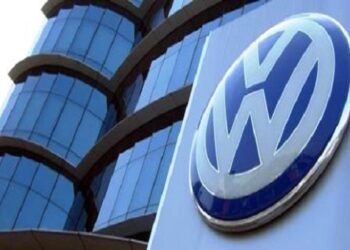 فولكس فاجن الألمانية تعتزم بيع مصنع آخر في الصين