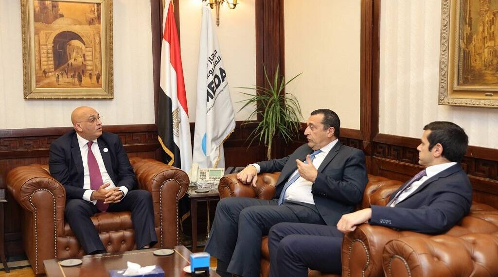 «تنمية المشروعات» يوقع عقد تمويل جديد مع شركة إرادة بـ60 مليون جنيه