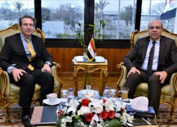 وزير الطيران المدني يستقبل المدير التنفيذى للبنك الأوروبي لإعادة الإعمار والتنمية