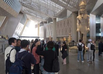 رئيس الوزراء يتفقد اللمسات النهائية لمشروع المتحف المصري الكبير والمنطقة المحيطة