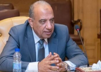 محمود عصمت: نستهدف تنويع مصادر توليد الكهرباء بالتعاون والشراكة مع القطاع الخاص