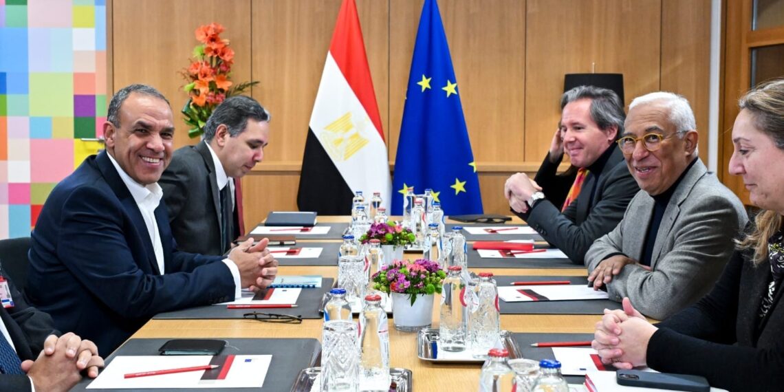 وزير الخارجية والهجرة يلتقى مع رئيس المجلس الأوروبى