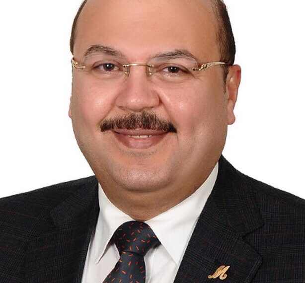 ميشيل الجمل يتقدم بمبادرة لدعم عمال النظافة في جرجا