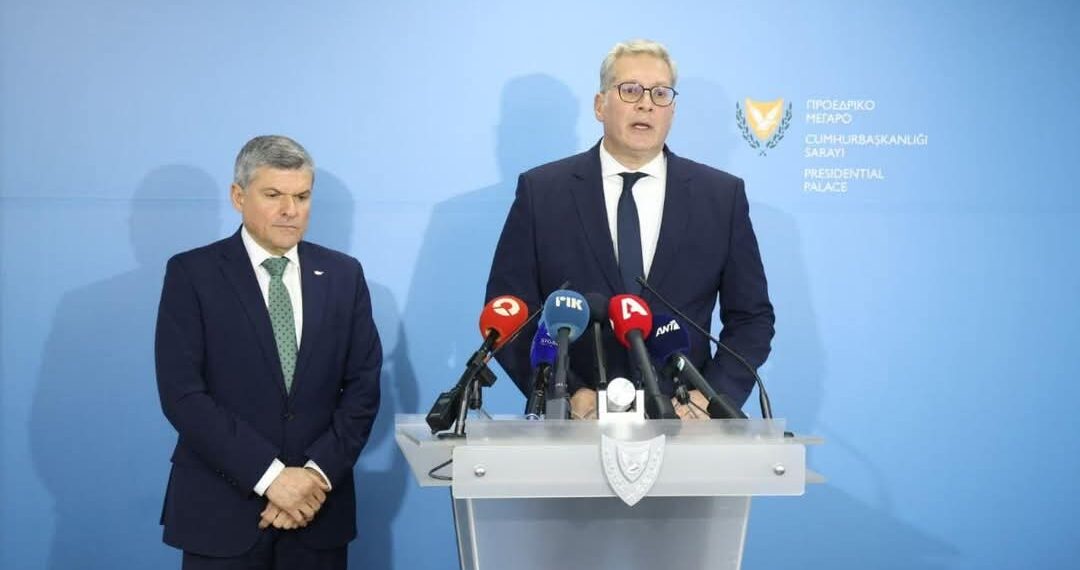 وزير البترول يسلم دعوة الرئيس السيسي لرئيس قبرص لحضور مؤتمر مصر للطاقة