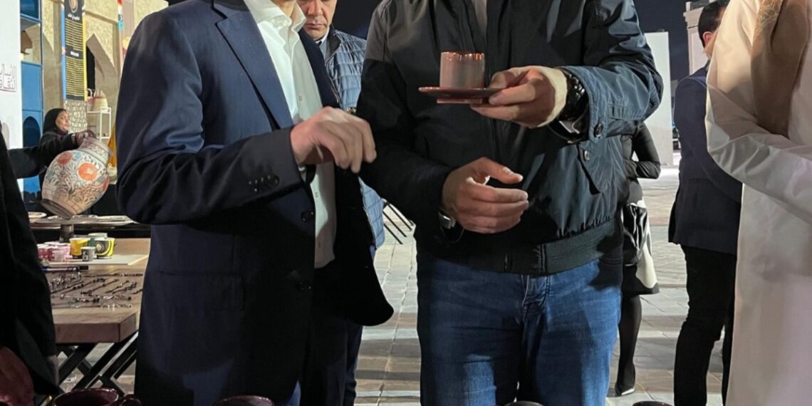 وزير الثقافة يتفقد الاستعدادات النهائية لانطلاق فعاليات الأيام الثقافية المصرية في قطر