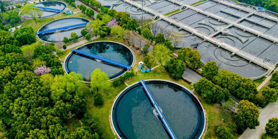 القمة العالمية لطاقة المستقبل 2025 تعالج تحديات الأمن المائي باستخدام الذكاء الاصطناعي