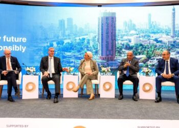 جلسة حوارية لوزراء البترول والكهرباء والبيئة والأعمال العام عن مستقبل الطاقة