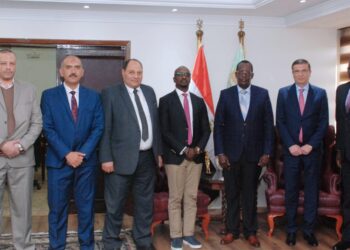 وزير الزراعة يتابع الموقف التنفيذي للمزرعة المصرية الاوغندية المشتركة 