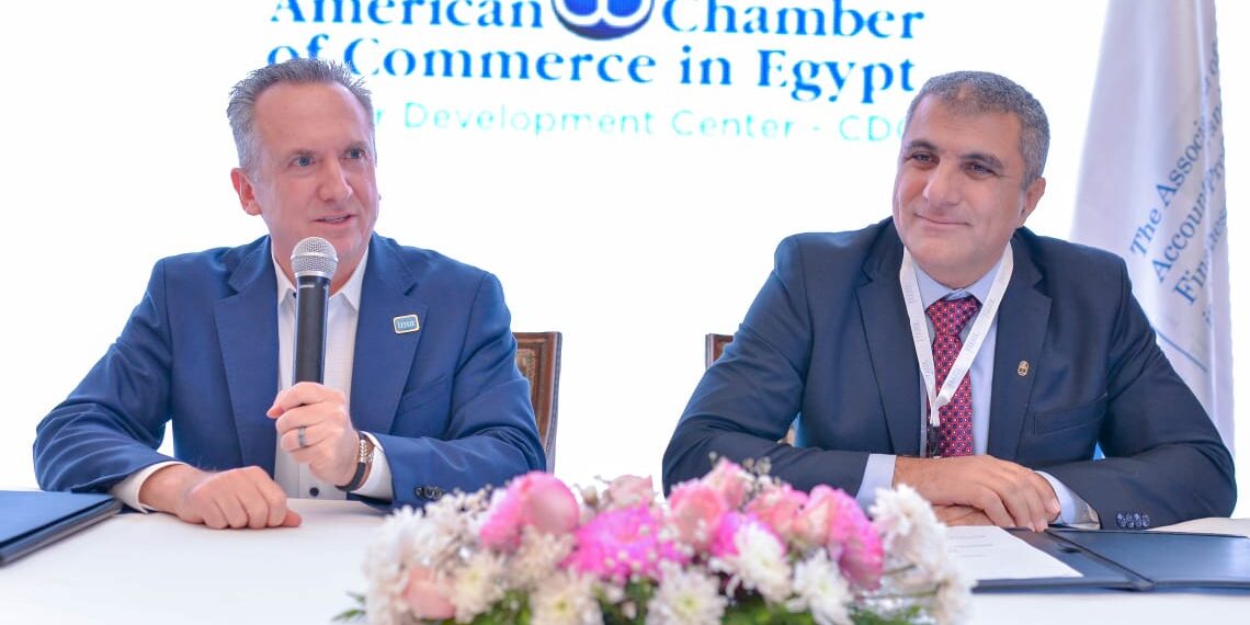 المحاسبين الإداريين ومركز التطوير المهني يتعاونان لتمكين المتخصصين في ممارسات الأعمال المستدامة