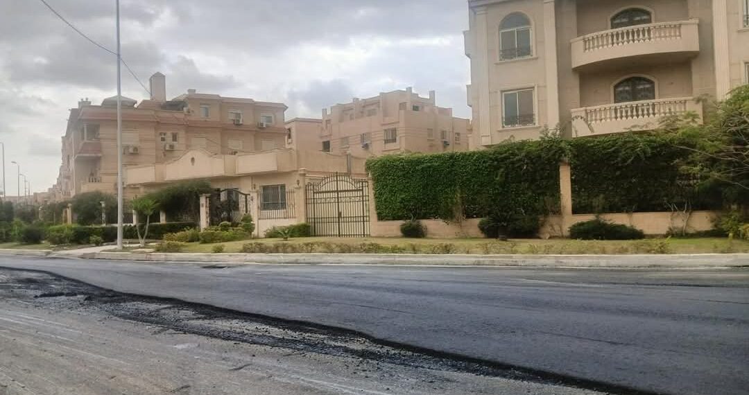 وزير الإسكان يتابع سير العمل بمشروعات رفع كفاءة وتطوير الطرق بعدة مدن جديد