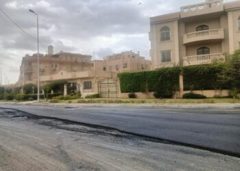 وزير الإسكان يتابع سير العمل بمشروعات رفع كفاءة وتطوير الطرق بعدة مدن جديد