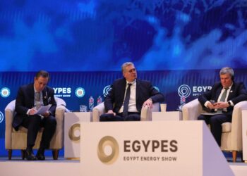 البترول: نسعي لتنويع مزيج الطاقة ودخول الهيدروجين الأخضر