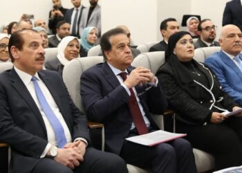 وزير الصحة يكرم مديري وحدات الرعاية الأساسية