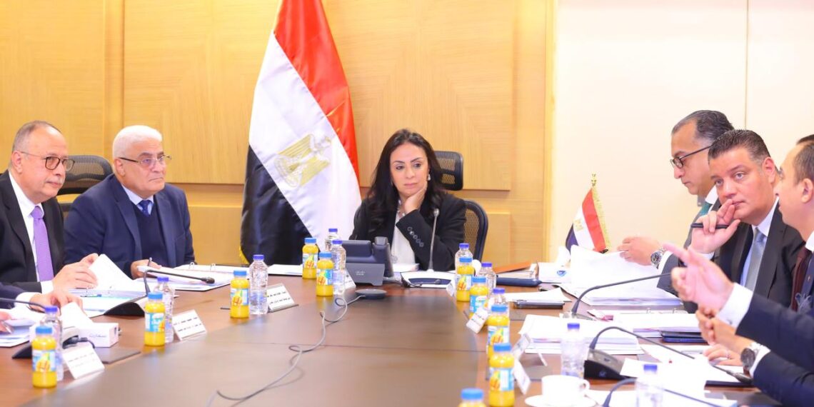 وزيرة التضامن تترأس اجتماع مجلس إدارة بنك ناصر الاجتماعي