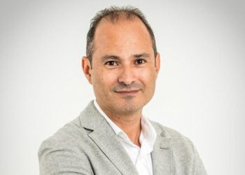 كينغستون تكنولوجي تتصدر حماية البيانات مع حلول الذواكر المحمولة المشفرة