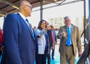 وزيرة التنمية المحلية ومحافظ القليوبية يتفقدان مجزر الخانكة