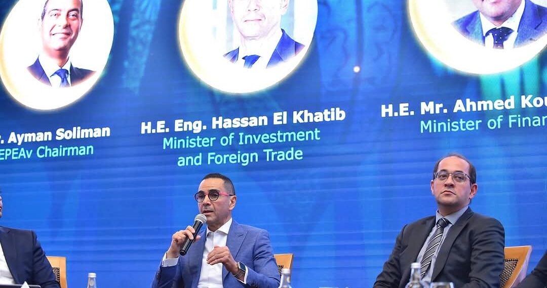 وزير الاستثمار يستعرض جهود الدولة الهادفة لتيسير بيئة الاستثمار