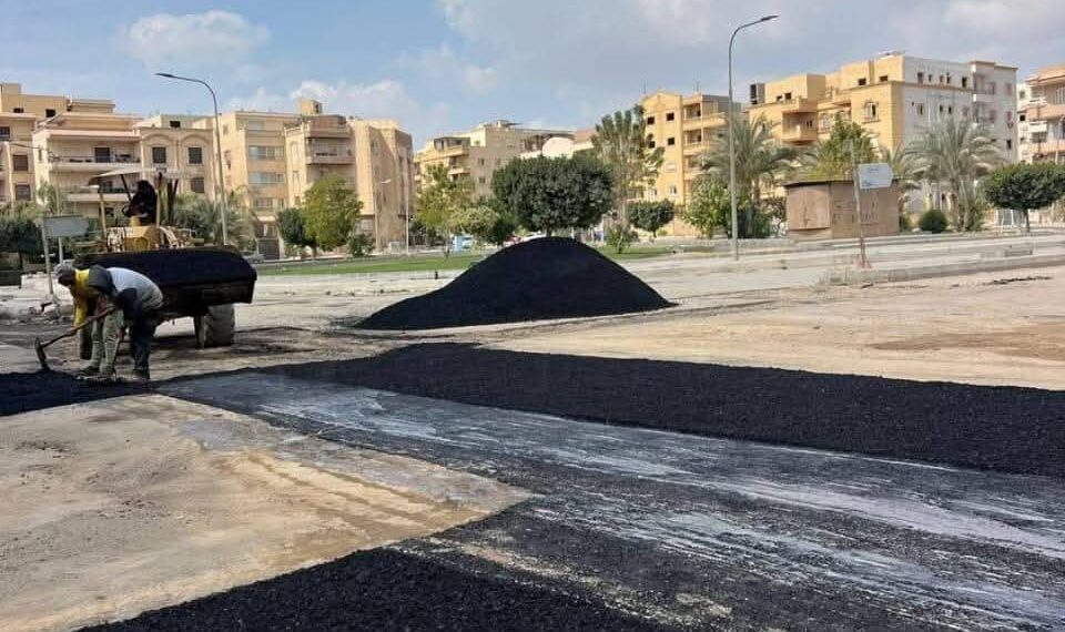 وزير الإسكان: تكثيف مشروعات شبكات الكهرباء بأراضي بيت الوطن