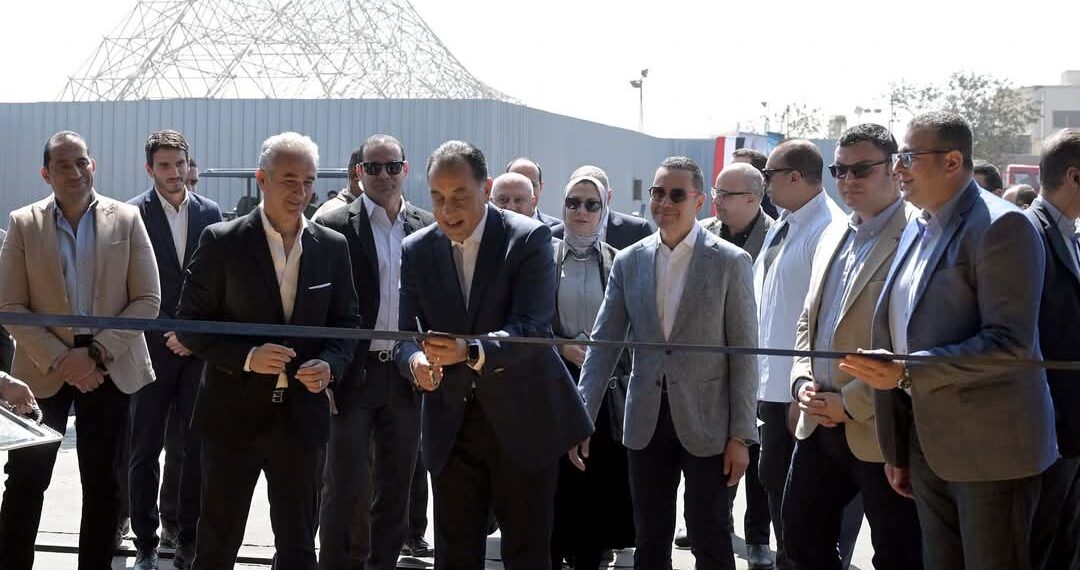 رئيس الوزراء يفتتح أعمال تطوير وتوسعات مصنع قنديل للصلب