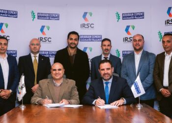 IRSC توقع اتفاقية شراء طاقة مع الشركة العربية للأسمنت