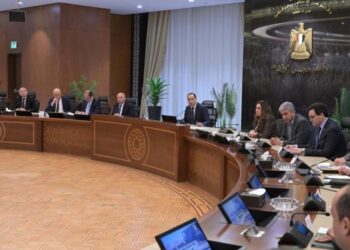 رئيس الوزراء يلتقي وزير المالية لاستعراض عددٍ من مؤشرات الأداء المالي