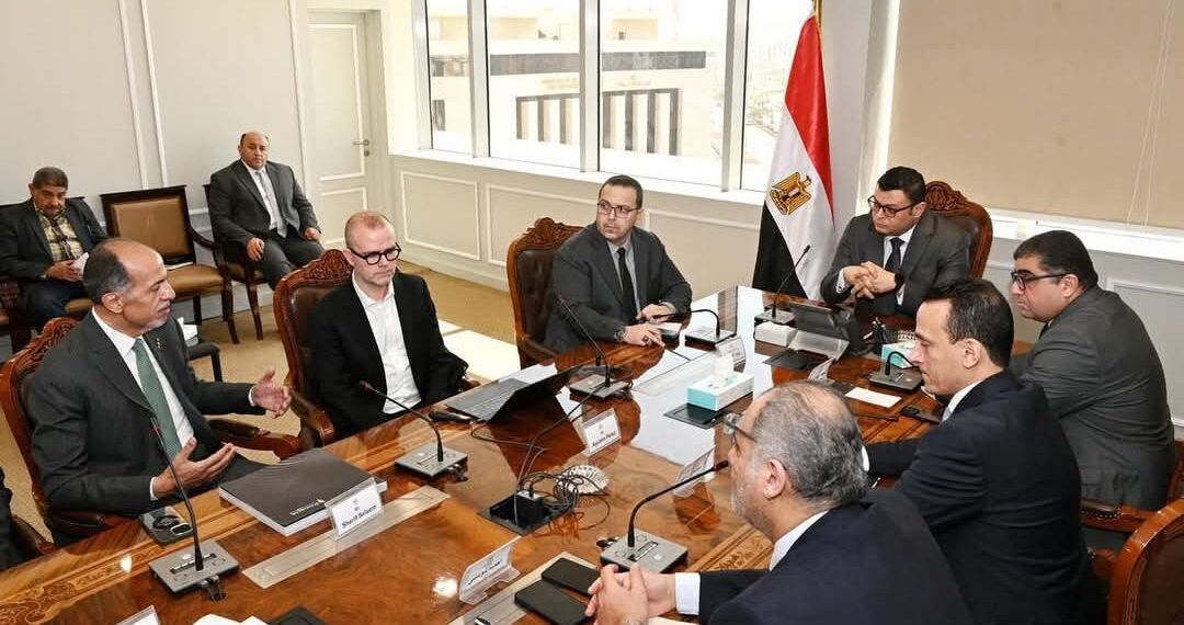 وزير الإسكان يلتقي مسئولي شركة Big العالمية لبحث أوجه التعاون