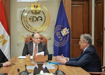 رئيس هيئة الدواء يجتمع مع فيتابيوتكس مصر لبحث سبل التوسع في الصناعات الدوائية الحيوية