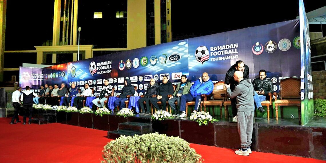 رئيس هيئة الشراء الموحد يفتتح الدورة الرمضانية لكرة القدم